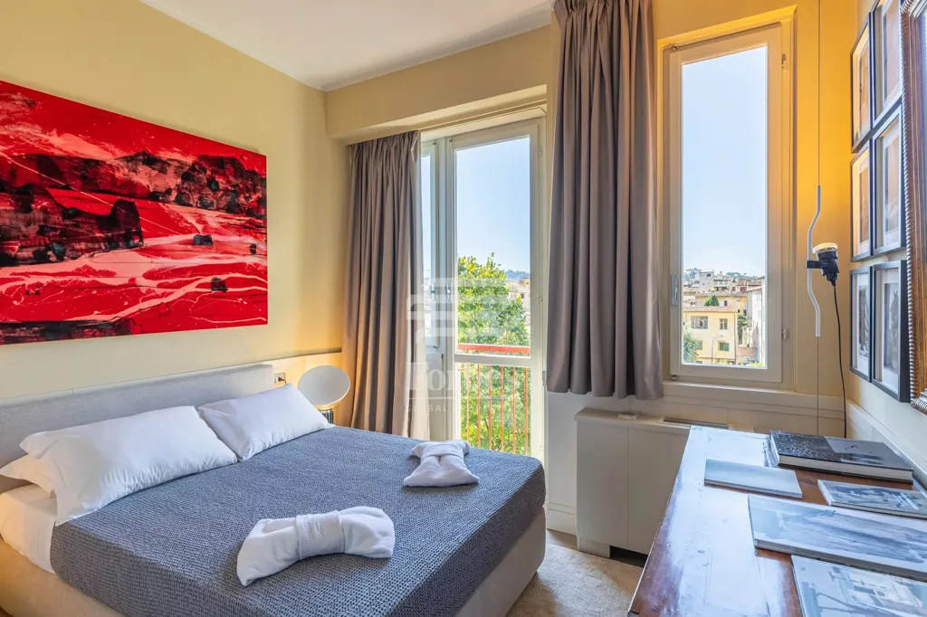 Chambres - Renovated Penthouse with Panoramic Terrace in Florence