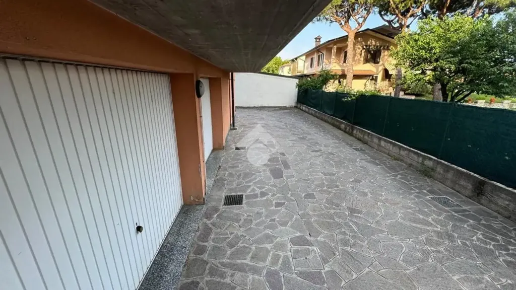 Extérieur - Triplex with Balcony in Capralba