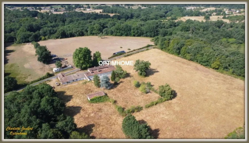 Vue aérienne - Propriété Forestière avec Gentilhommière à l'Abri des Nuisances