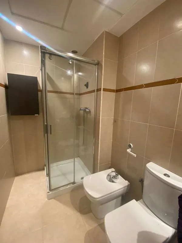 Salles de bain - Furnished Studio with Lift in Silla