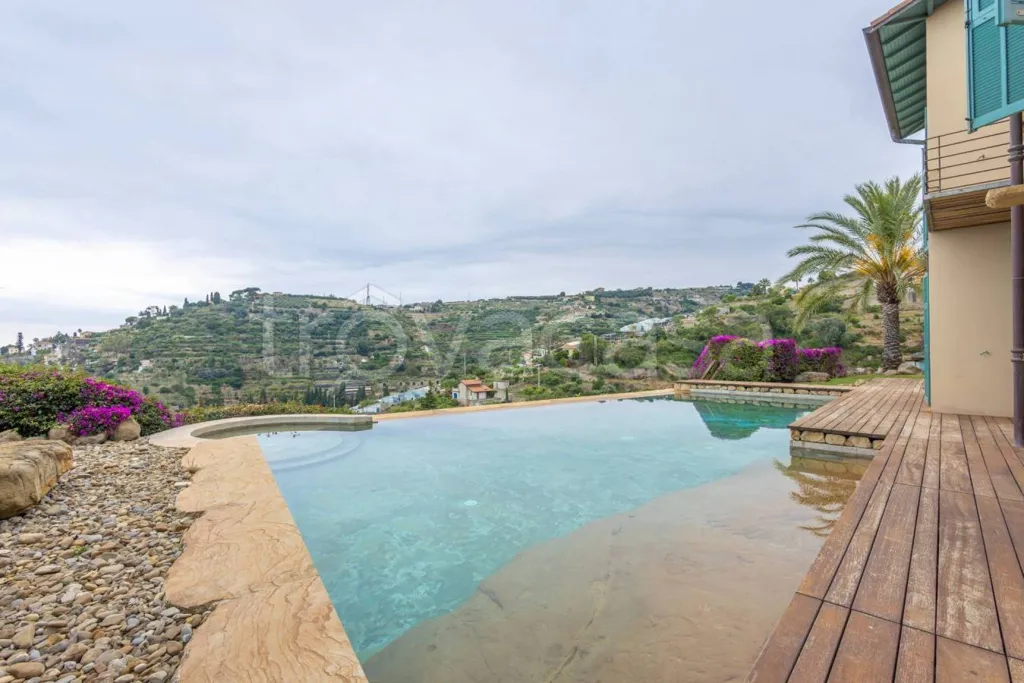 Bassein - Luxury Villa with Infinity Pool in Bordighera