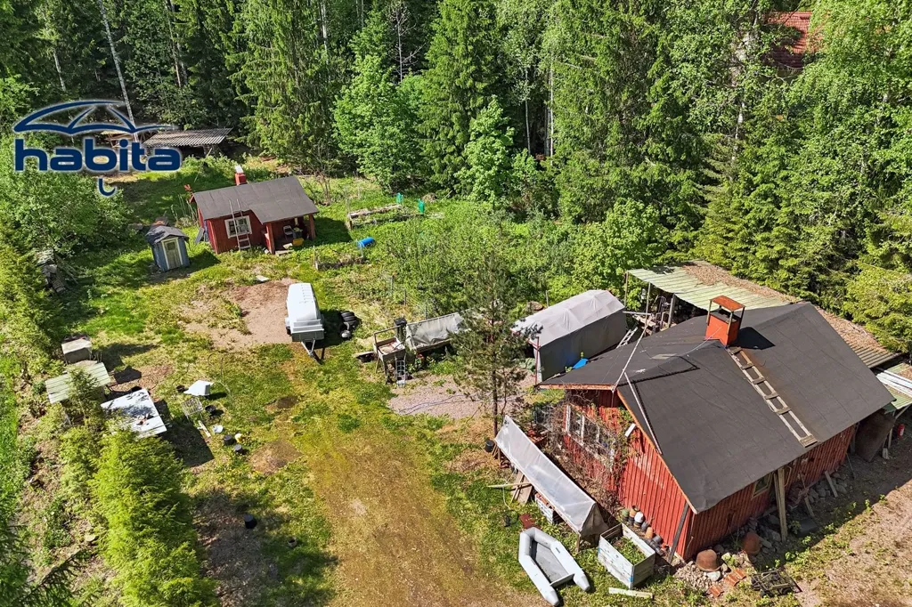 Vista aerea - Lot with 5 Parking Spaces in Tuusula