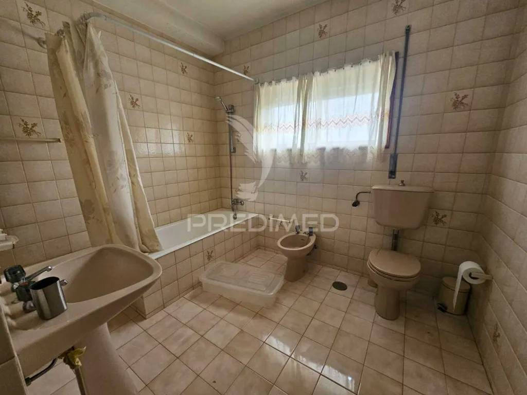Salles de bain - T3 Apartment with Balconies in Rio Tinto