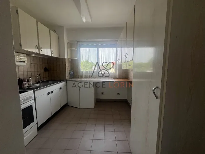 Cuisine - Appartement 2 Pièces avec Balcon au Centre-ville du Vésinet