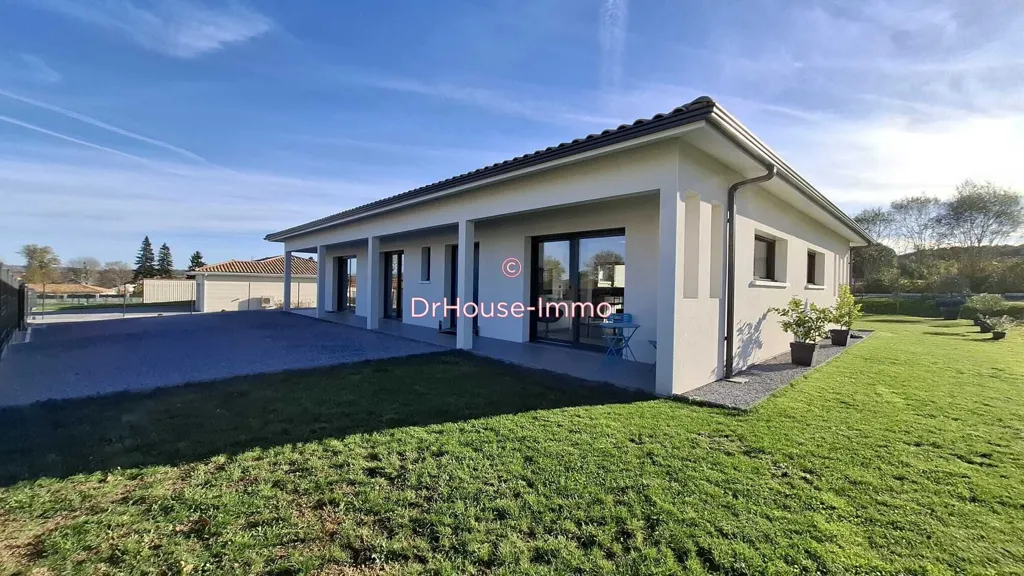 Extérieur - Villa Contemporaine avec Terrasse à Casteljaloux