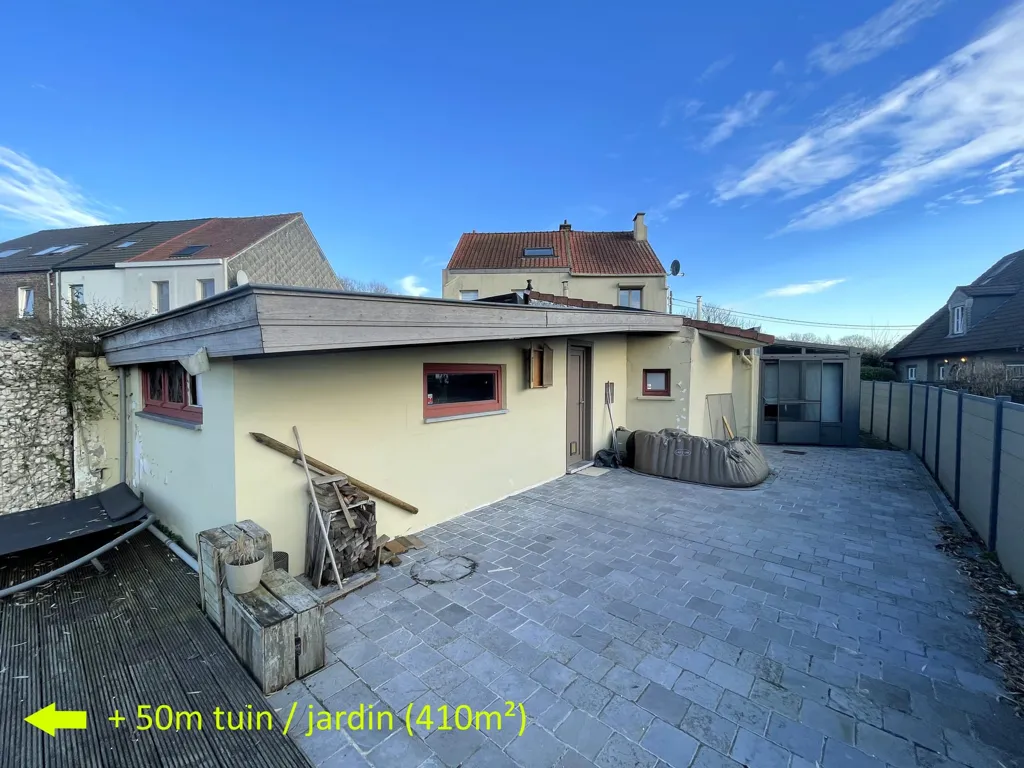 Aed - Charming 3-Facade House with Garden in Rural Area