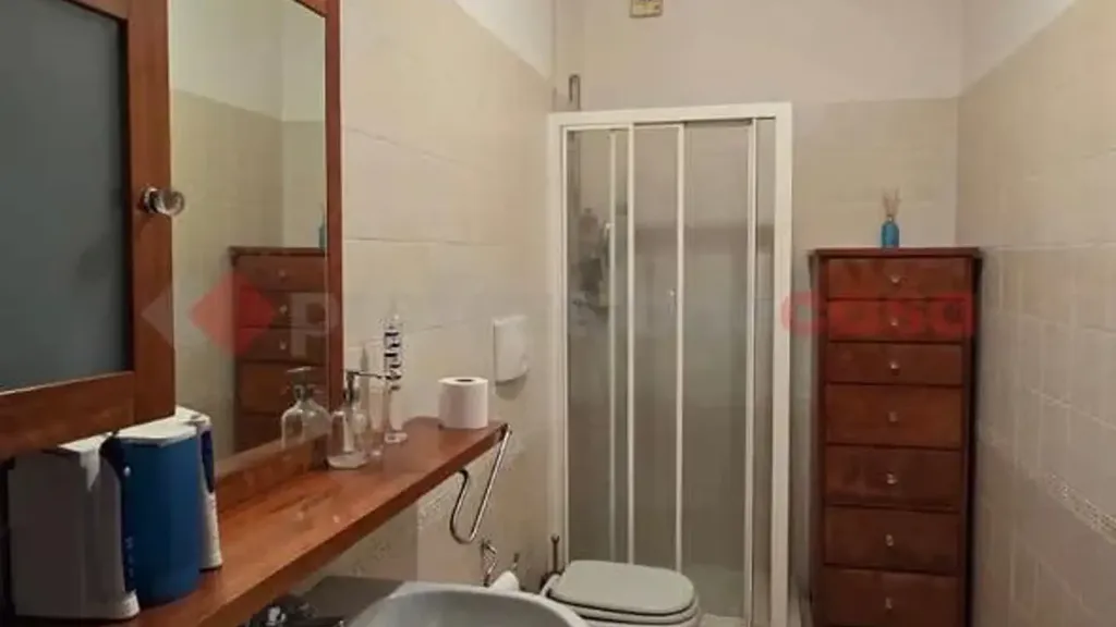 Salles de bain - Duplex Apartment with Garden in Arezzo