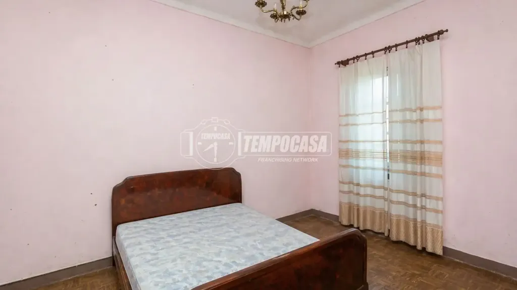Bedrooms - Rustic Country House with Garden in Narzole