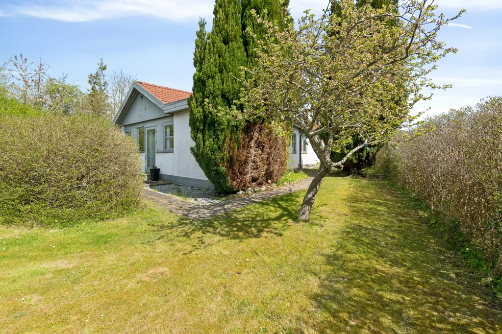 Giardino - Corner Villa with Two Units in Ejlstrup