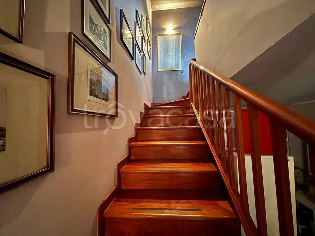 Toad - Bifamiliare Villa with Panoramic Terraces in Vezza d'Alba
