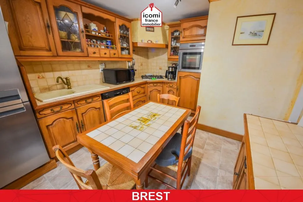 Sala da pranzo - City House with Garden in Brest
