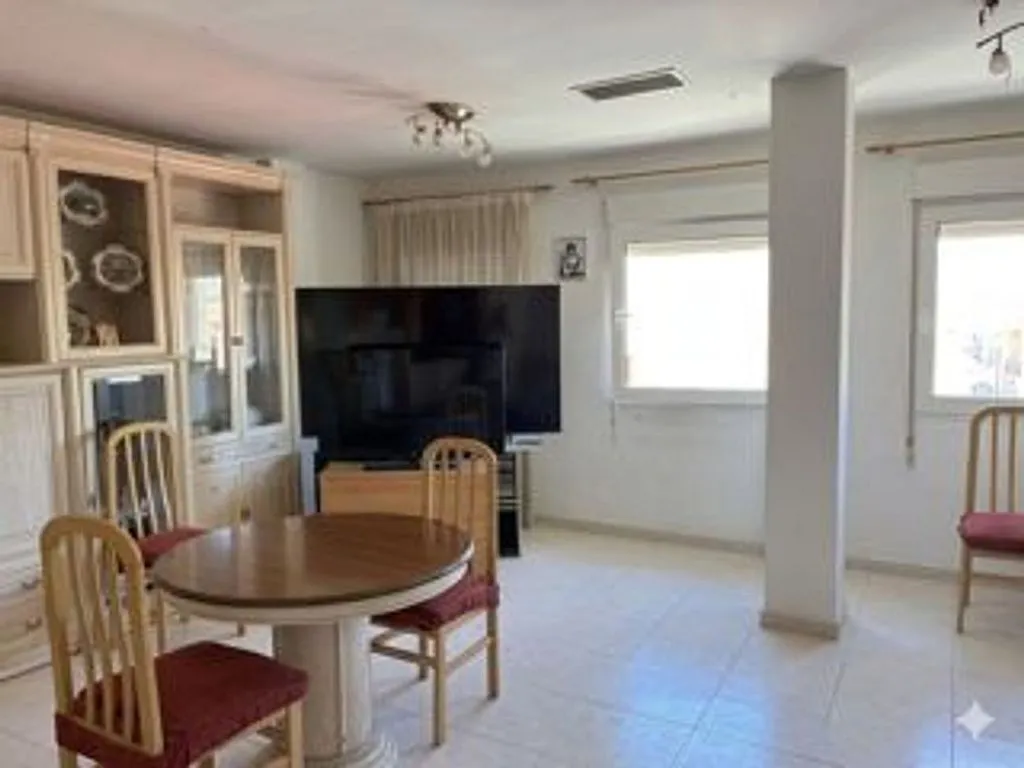 Salle à manger - Spacious Apartment with Air Conditioning in Massalavés