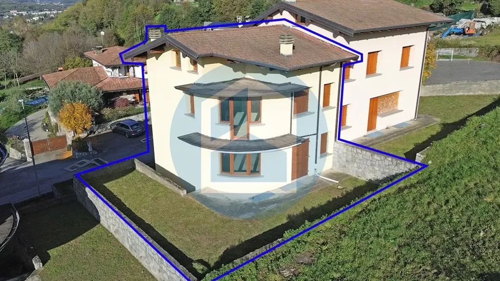 Vue aérienne - Bifamiliar Villa with Garden in Niardo