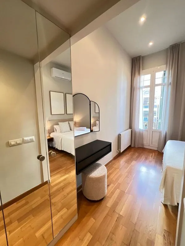 Magamistoad - Furnished Flat with Balcony in Aribau/Diagonal, Barcelona