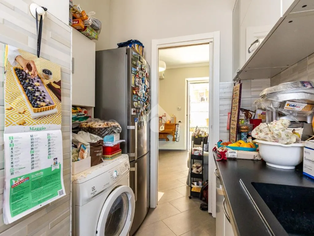 Köök - Renovated 2-Bedroom in Pineta Sacchetti, Rome