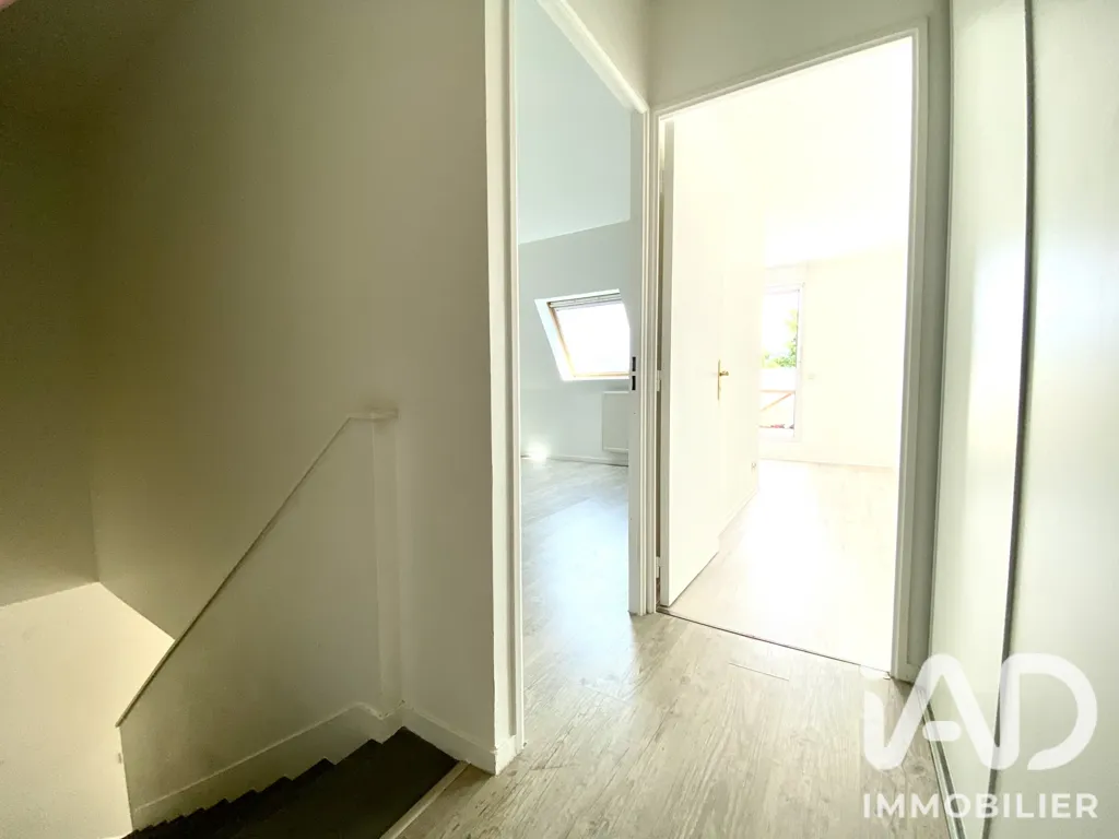 Esik - Duplex with Terraces in Cachan