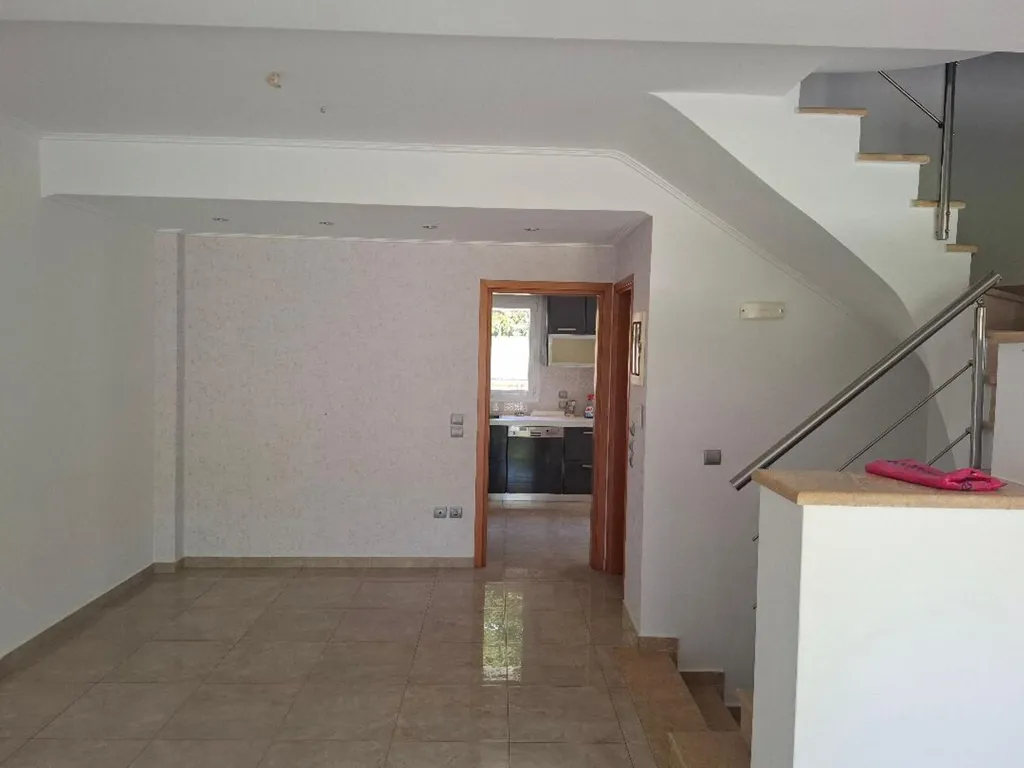 Stanze - Detached House with Garden in Semi-Basement