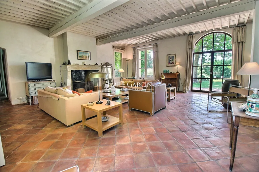 Elutuba - Provençal Bastide with Pool near Aix-en-Provence