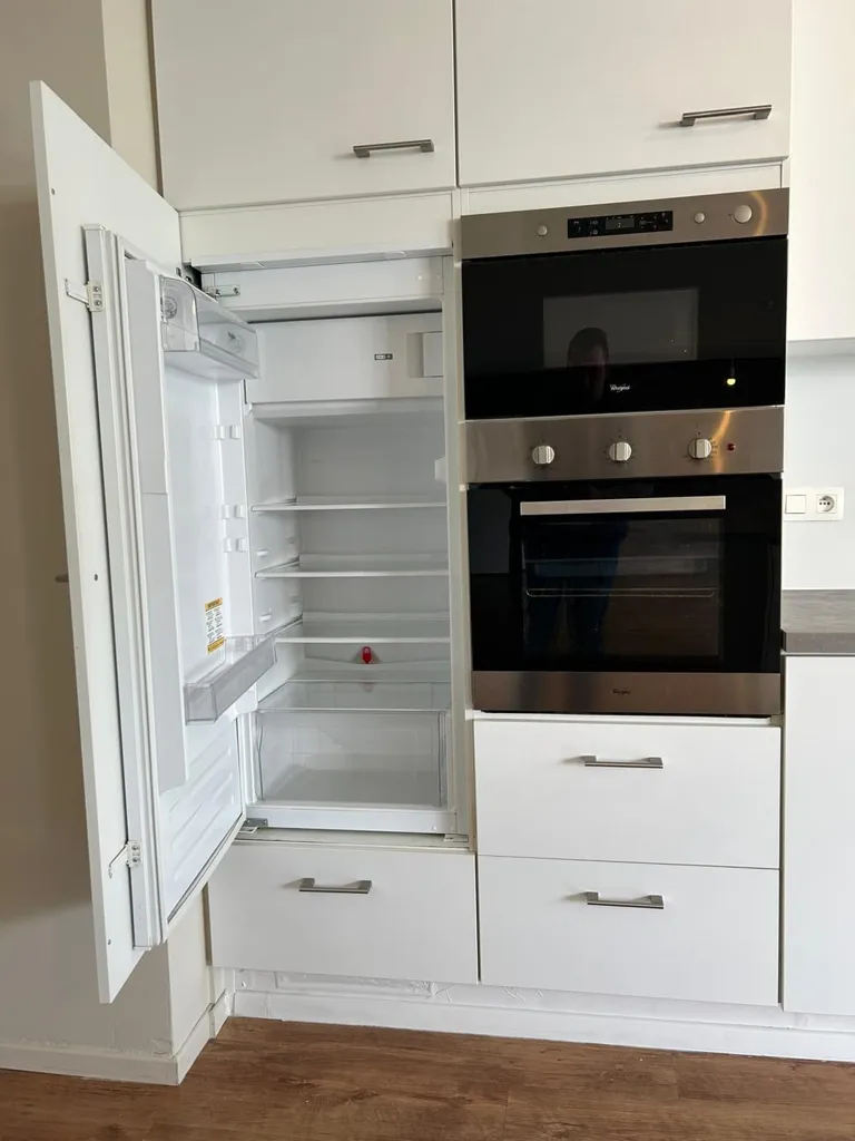 Köök - Spacious 3-Bedroom Apartment with Terrace in Central Location