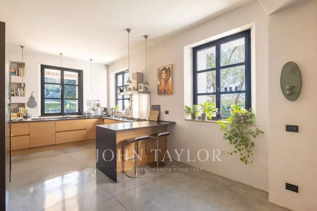 Cuisine - Restored 1800s Villa with Pool in Siena
