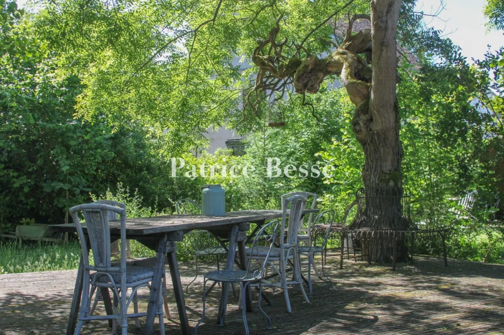 Jardin - Relais de Poste du 19e avec Jardin à l'Yonne