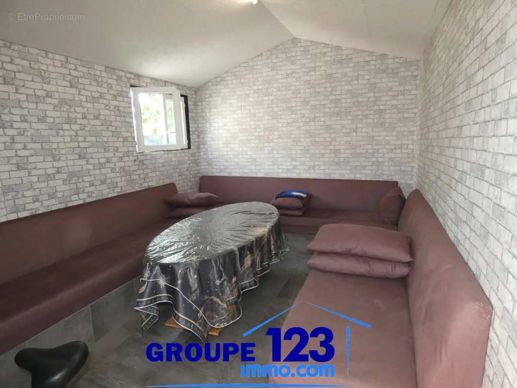 7-toaline maja asukohas Migennes