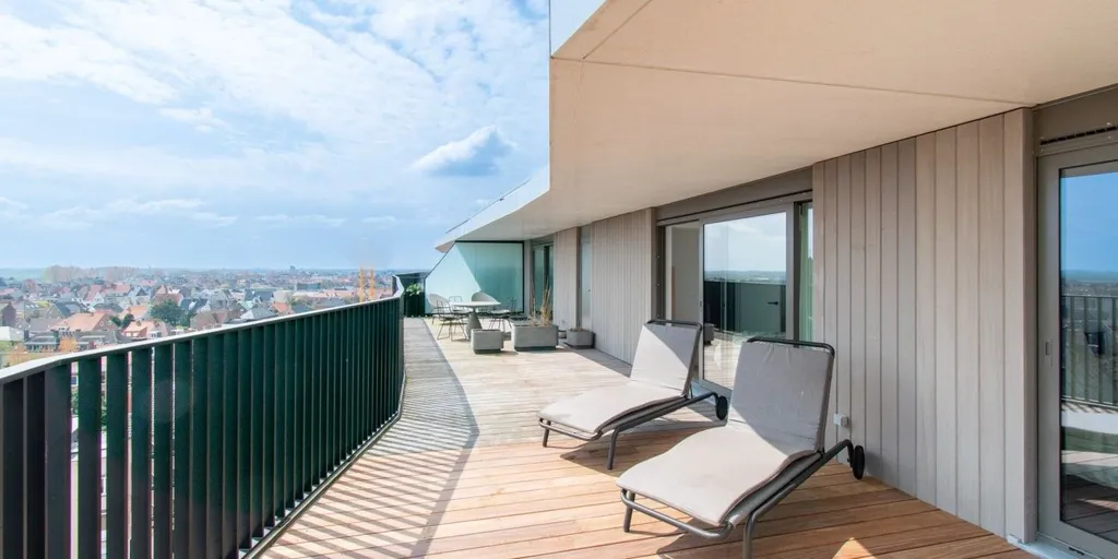 Rõdu - Penthouse with Sea View in Mariakerke