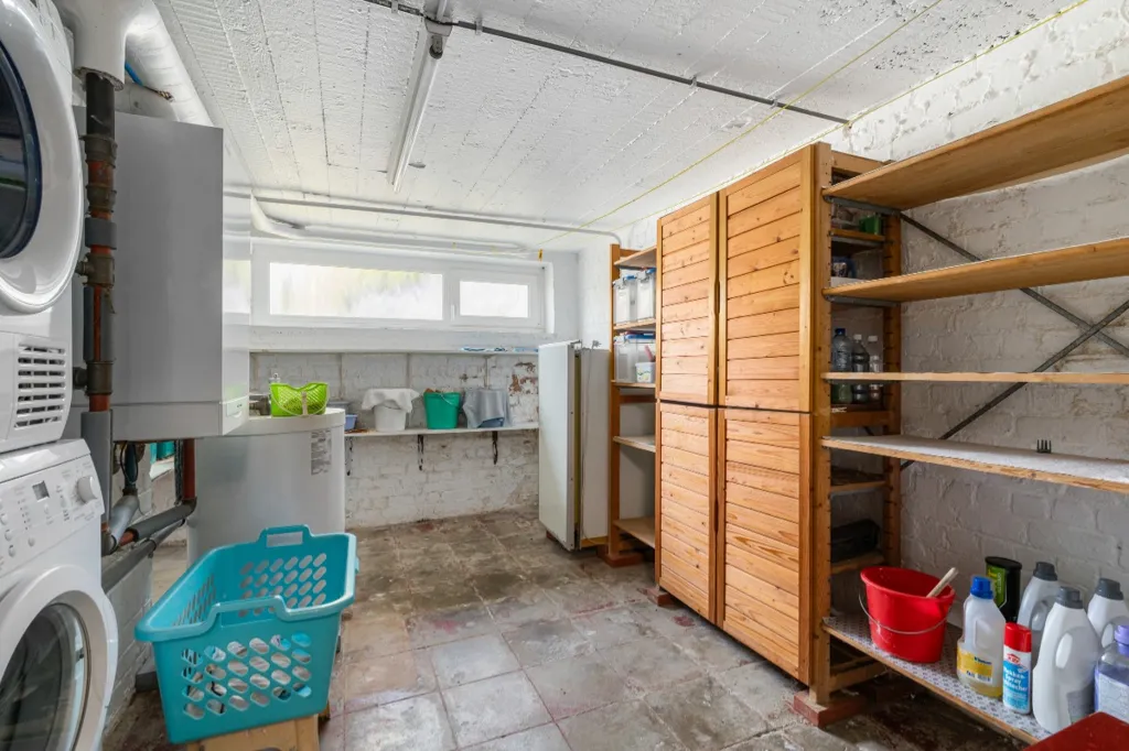 Buanderie - Maison Individuelle avec Sous-Sol Complet à Meise