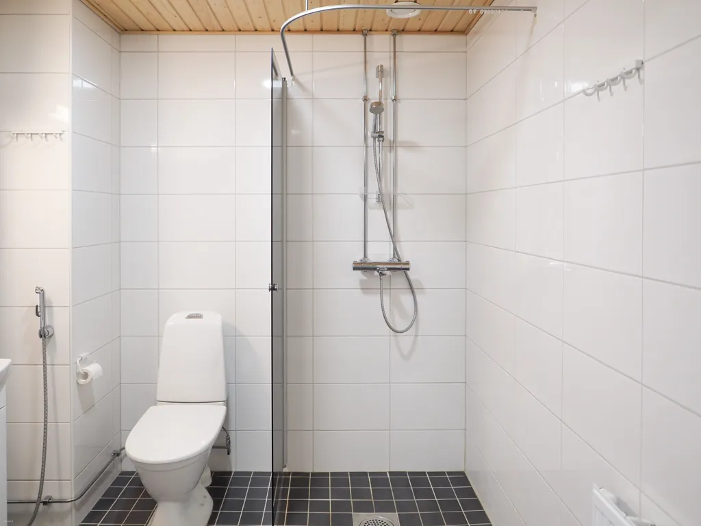 Salles de bain - Modern Studio Flat with Balcony in Korppolaismäki, Turku