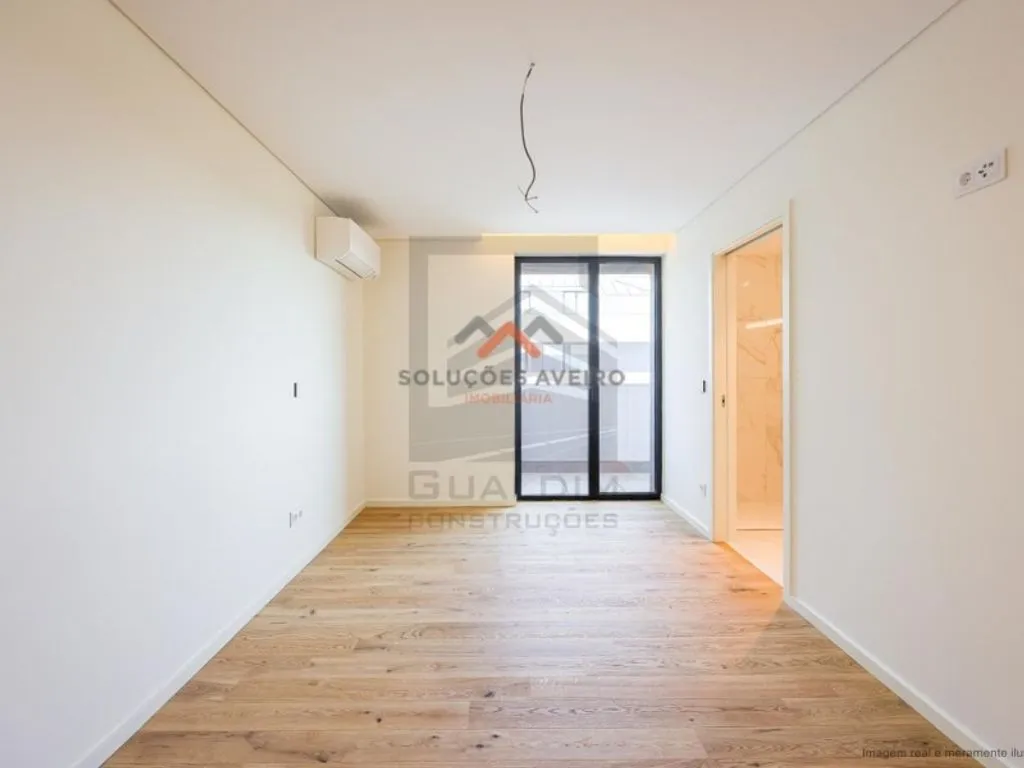 Toad - Luxury Flat with Terrace in Aveiro