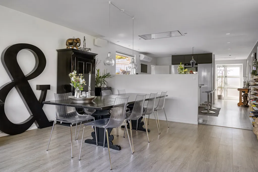 Dining Room - Modernised Villa with Garden in Stenløse