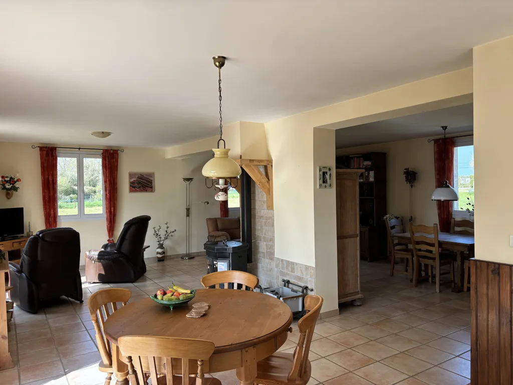 Salle à manger - Maison Prête à Emménager avec Terrain à Autry-Issards