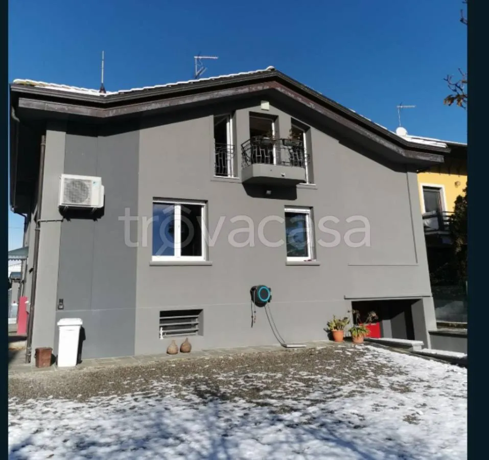 Esterno - Villa with Private Courtyard in Cureggio