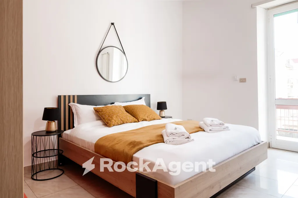 Schlafzimmer - 2-Bedroom Apartment with Balcony in Rome