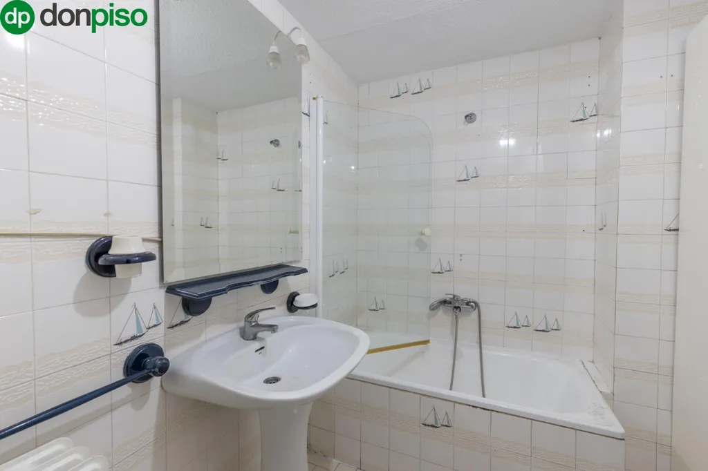 Salles de bain - Luxury Flat with Terrace in Granada