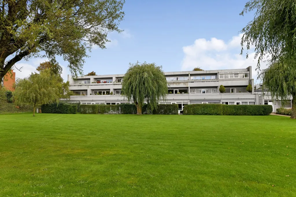 Jardin - Condo with South-Facing Balcony in Esbjerg