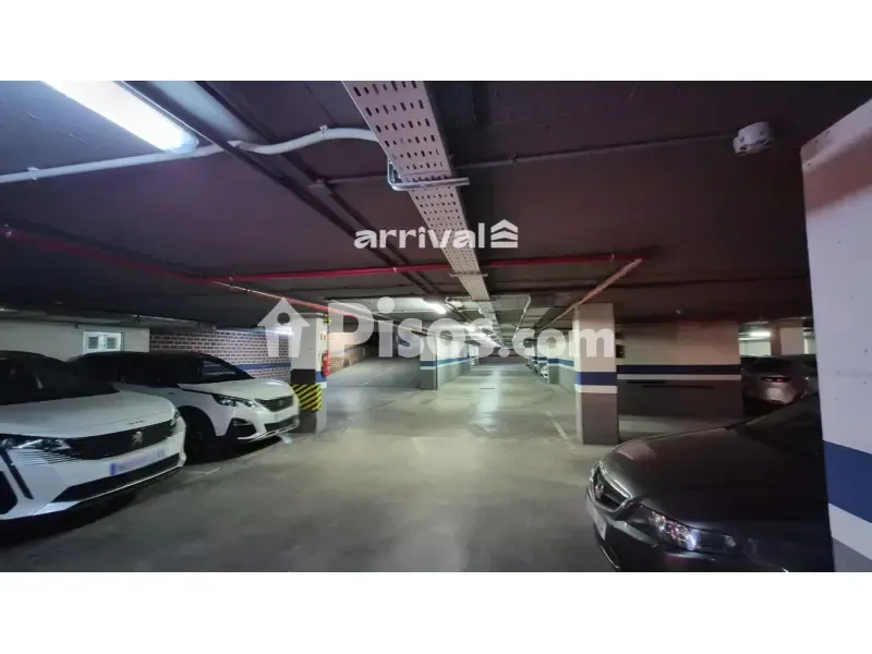 Garage - Modern Flat with Pool in Quatre Carreres