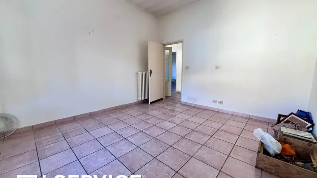 Pièces - Three-Bedroom Apartment with Balcony in Cervia