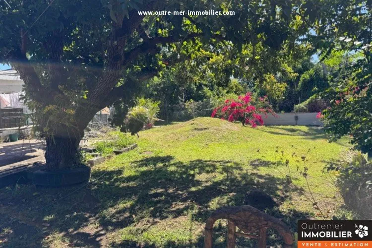 Giardino - Single-Storey House with Large Garden in Sainte-Suzanne