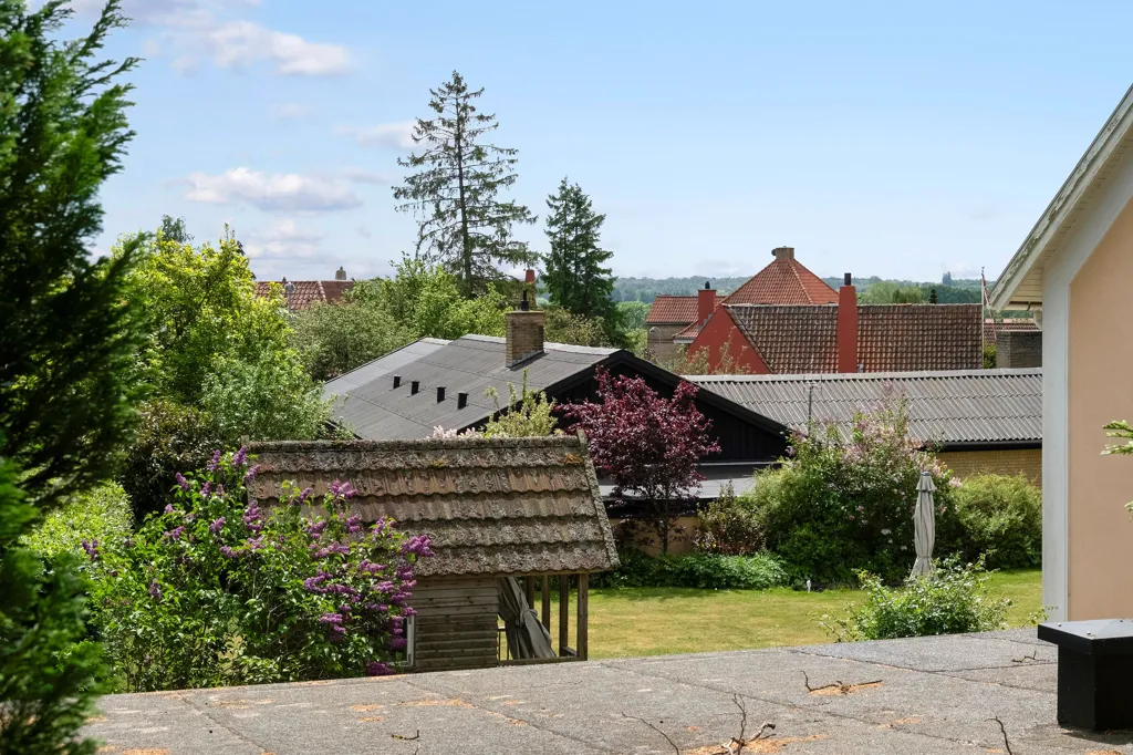 Aed - Architect-designed House with Garden in Espergærde