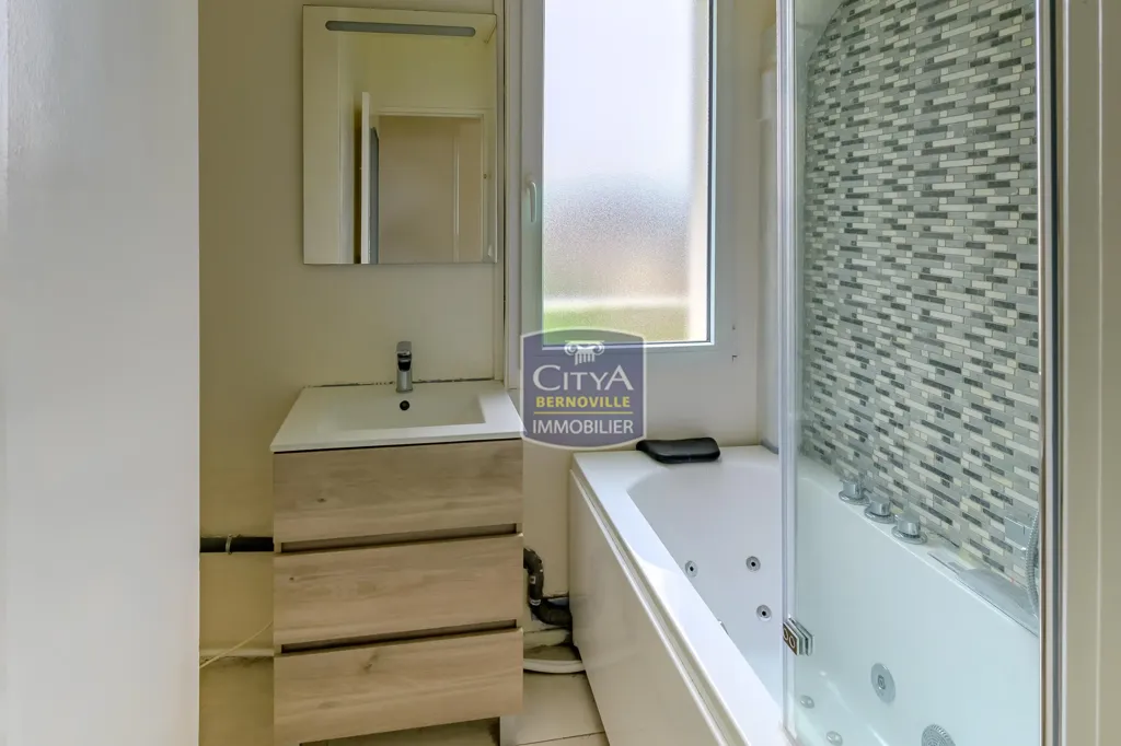 Salles de bain - Appartement Lumineux avec Balcon à Saint-Quentin