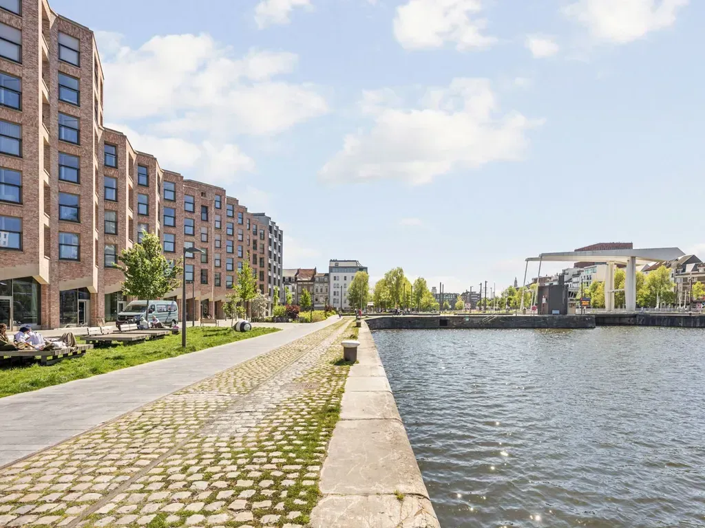 Exterior - Eco-Friendly Townhouse in Antwerp's Eilandje