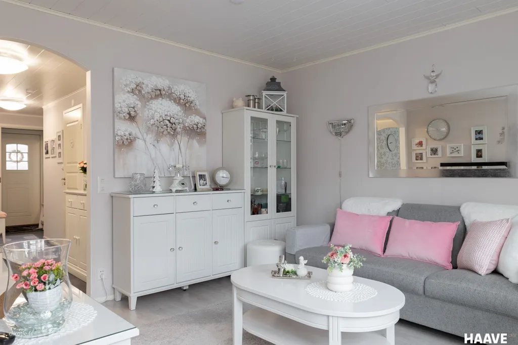 Living Room - Modernised Flat with Sauna in Uusiniitty