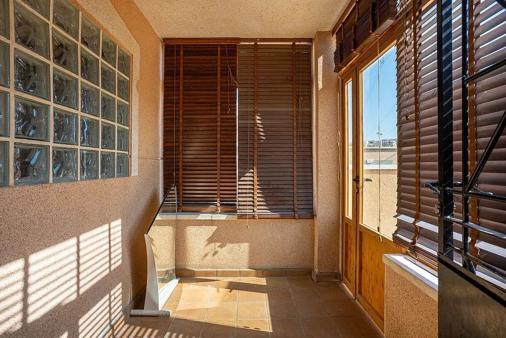 Rõdu - Spanish-Style Villa with Pool in Benijofar