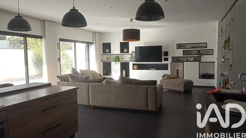 Séjour - Maison Contemporaine avec Piscine à Montélimar