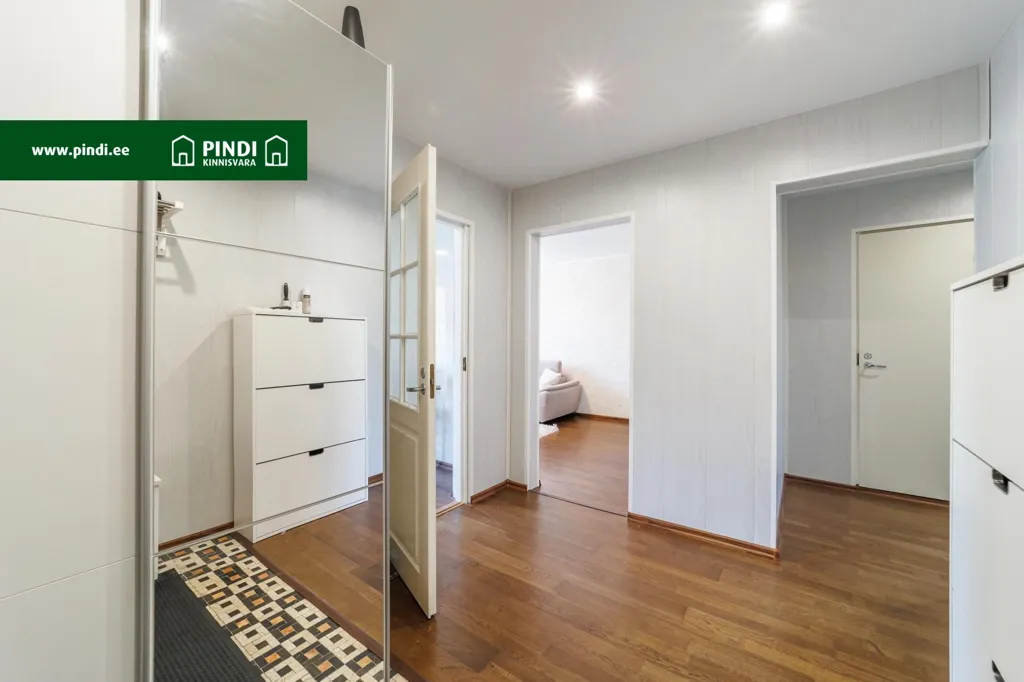 hallway_entrance