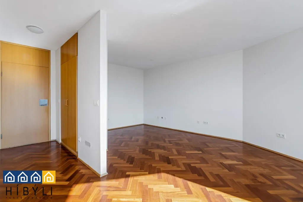 Toad - Two-Bedroom Apartment with Elevator in Reykjavik