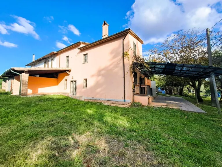 Villa semi-indépendante avec jardin à Montecastrilli