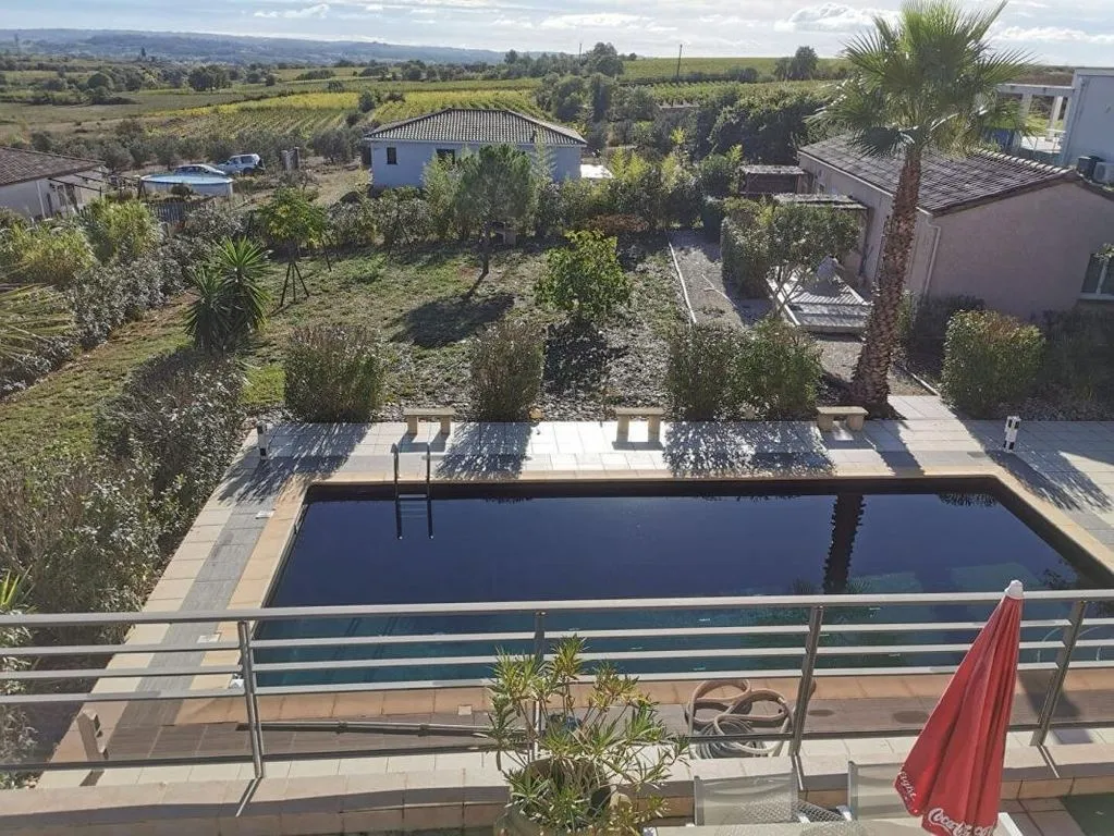 Õhuvaade - Luxury Villa in Adissan