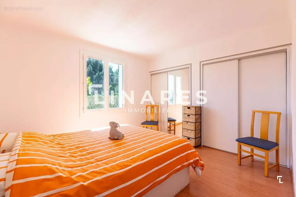 Chambres - Maison 5 pièces à Pertuis